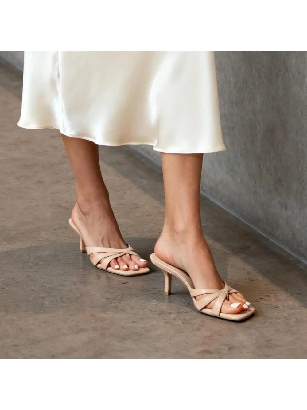 Women's Nude Faux Leather Square Open Toe Thong Mules Strappy Kitten Heels